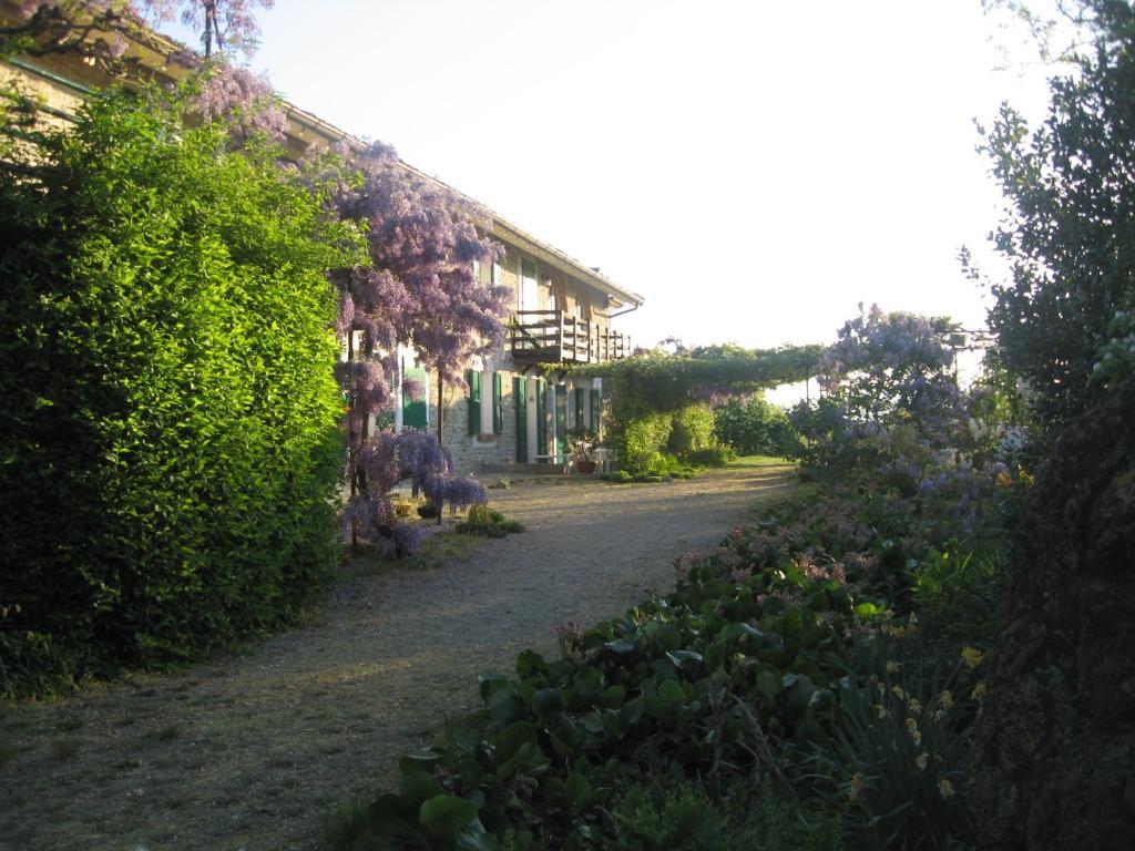 Agriturismo Cascina Serra Cossano Belbo Exterior photo